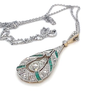 Luxusní přívěs s diamanty a smaragdy | Art deco | Československo 1930