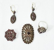 Šperky s českými granáty