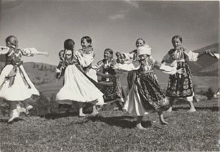Karel Plicka (1894 – 1987) - Děti v krojích