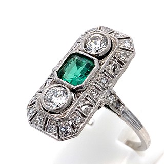 Luxusní prsten s diamanty a smaragdem | Art deco | Československo 1930 | znalecký posudek