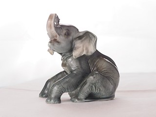 Theodor Kärner (1884 –1996) - Slon Rosenthal