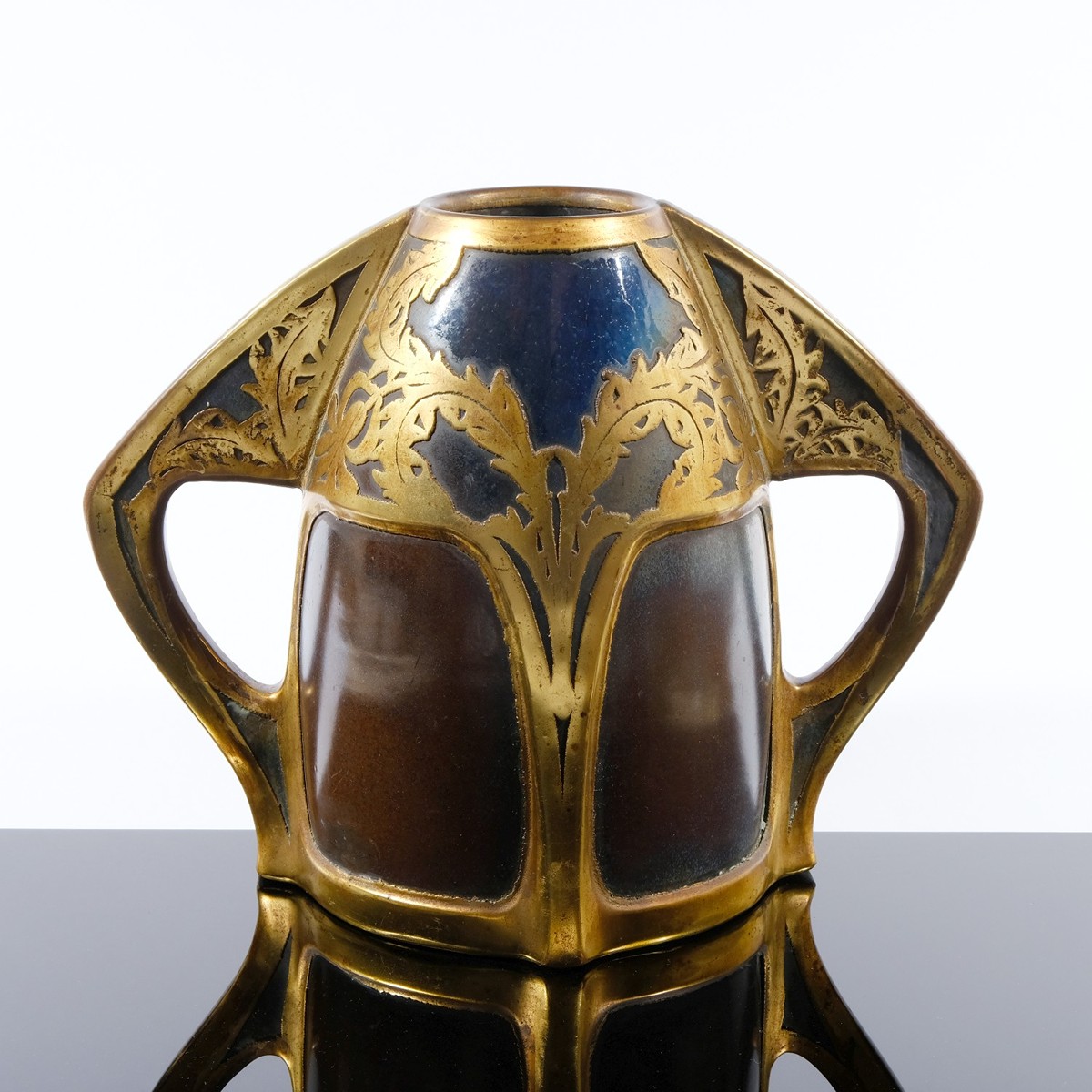 Peter Behrens (1868-1940) - Secesní váza v kovové montáži