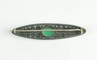 Stříbrná brož s chrysoprasem