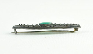 Stříbrná brož s chrysoprasem