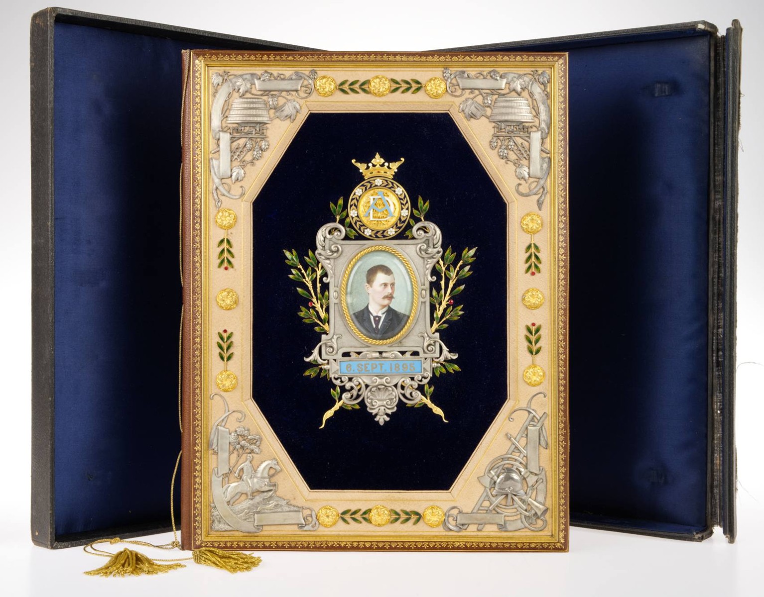 DESKY NA LISTINU PRO ANTONA DREHERA