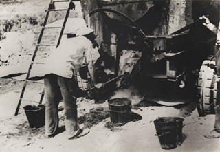 Irena Blühová (1904-1991) - SOUBOR ŠESTI FOTOGRAFIÍ S VENKOVSKOU TEMATIKOU