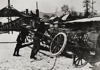 Irena Blühová (1904-1991) - SOUBOR ŠESTI FOTOGRAFIÍ S VENKOVSKOU TEMATIKOU