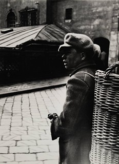 SOUBOR ŠESTI FOTOGRAFIÍ SE SOCIÁLNÍ TÉMATIKOU