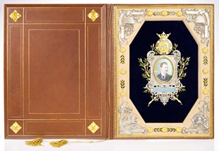 DESKY NA LISTINU PRO ANTONA DREHERA