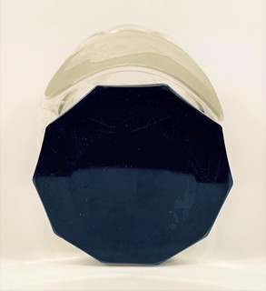 Váza s leptaným dekorem