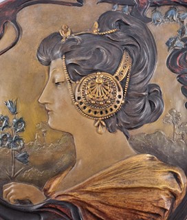 Johan Mareš - Secesní keramický portrét- dívka se zvonky I.