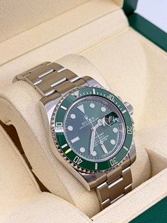 ROLEX
SUBMARINER DATE
116610LV