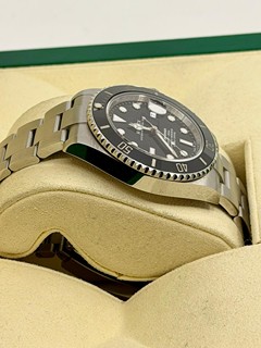 ROLEX
SUBMARINER DATE
126610LN