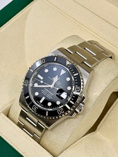 ROLEX
SUBMARINER DATE
126610LN