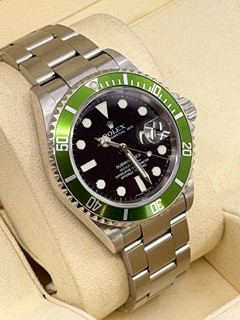 ROLEX
SUBMARINER KERMIT
16610LV