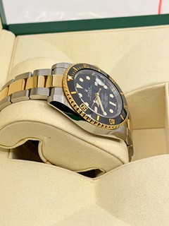 ROLEX
SUBMARINER DATE
116613LN