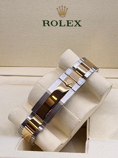 ROLEX
SUBMARINER DATE
116613LN