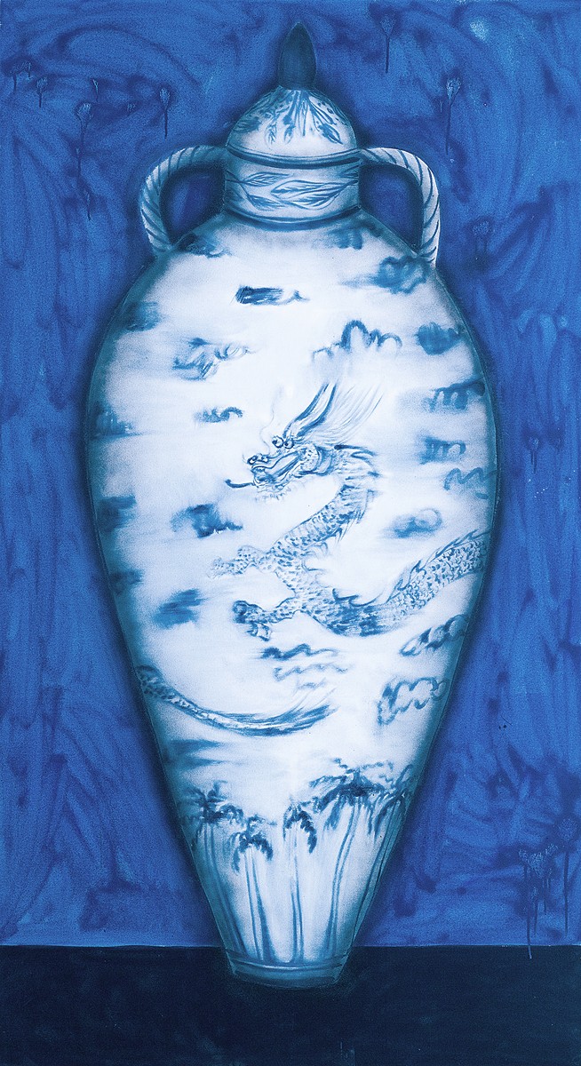 Laura Limbourg (1996) - Blue dragon vase