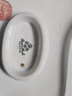 Theodor Kärner (1884 - 1966) - Porcelánová socha od firmy Rosenthal, dívka s laní, 1934