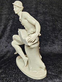 Hugo Meisel - Art deco porcelánová socha Harlekýna, Rosenthal