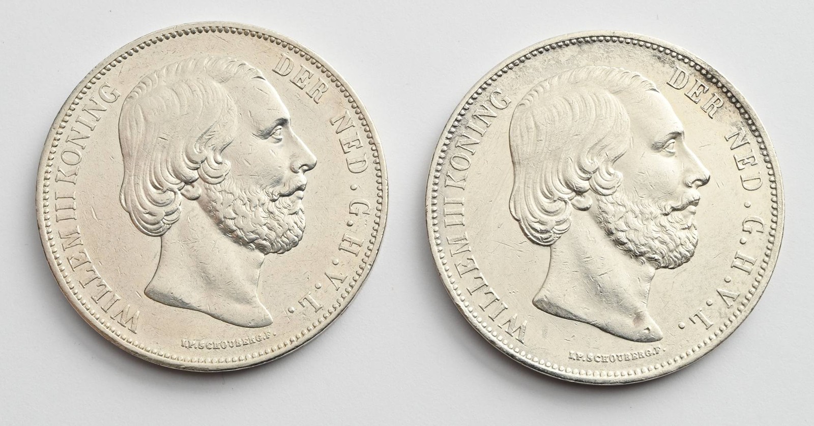 DVĚ STŘÍBRNÉ OBĚŽNÉ MINCE 2½ GULDEN