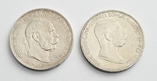DVĚ STŘÍBRNÉ PAMĚTNÍ MINCE: 5 KORUN