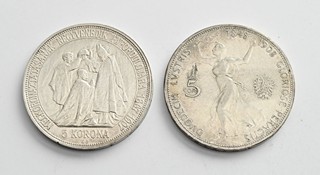 DVĚ STŘÍBRNÉ PAMĚTNÍ MINCE: 5 KORUN