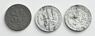TŘI OBĚŽNÉ MINCE: 2 HALÉŘE