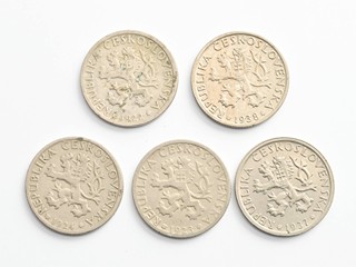 PĚT OBĚŽNÝCH MINCÍ: 1 KORUNA