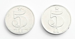 DVĚ OBĚŽNÉ MINCE: 5 HALÉŘŮ - CHYBORAŽBY