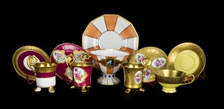 SOUBOR PĚTI PORCELÁNOVÝCH ŠÁLKŮ
