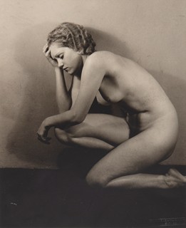 Josef Větrovský (1897 - 1944) - Klečící dívčí akt