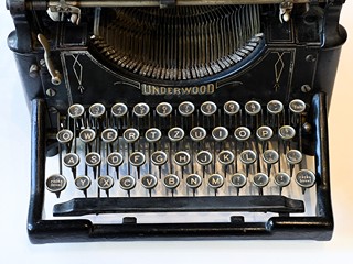 Autor neurčený - Psací stroj Underwood