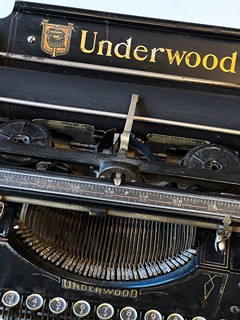 Autor neurčený - Psací stroj Underwood
