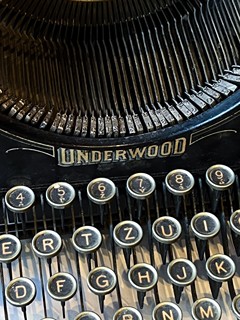 Autor neurčený - Psací stroj Underwood