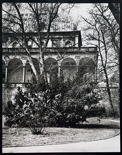 Josef Sudek (1896 - 1976) - Letohrádek královny Anny (Z cyklu Procházky po Chotkových sadech)