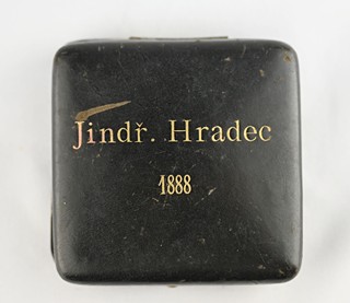 Medaile – Jindřichův Hradec, Jubilejní výstava 1888 (autor: A. Kettner)
