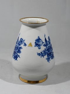 Váza Royal Dux