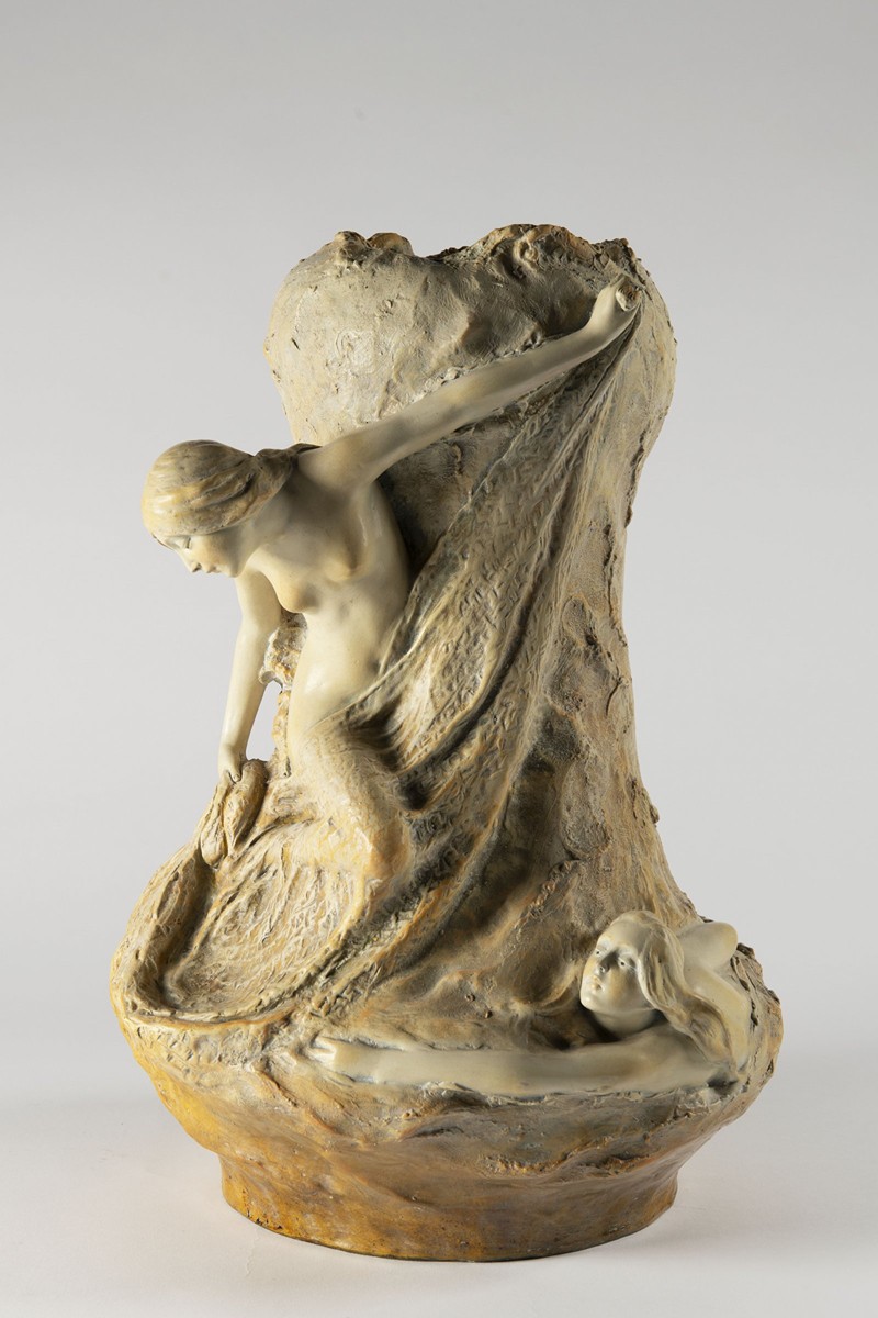 ART NOUVEAU VASE "ONDINES"