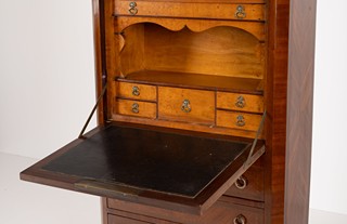 FRENCH INLAYED SECRETAIRE IN THE LOUIS XVI. STYLE
