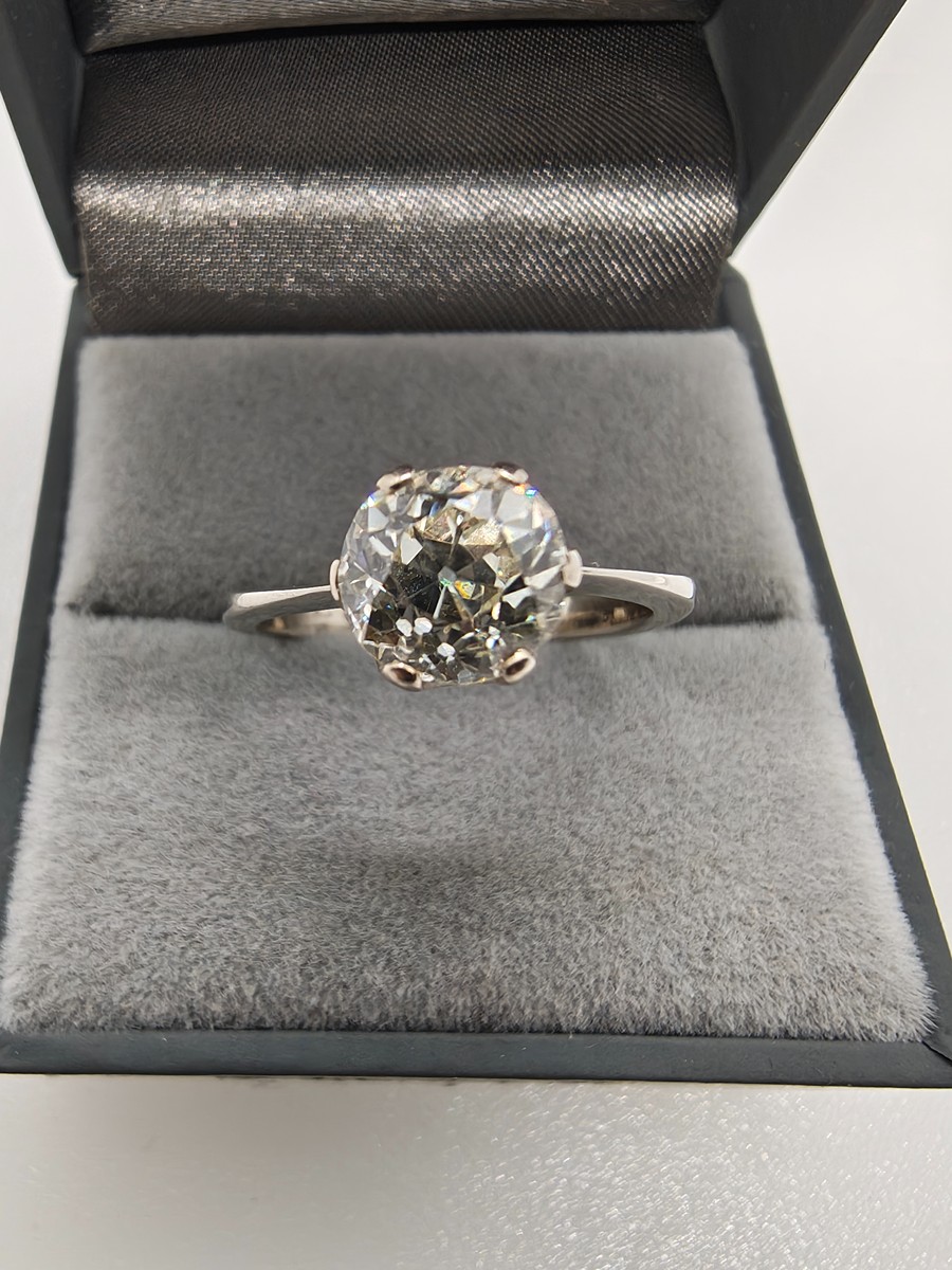ZLATÝ PRSTEN S PŘÍRODNÍM DIAMANTEM 1,53 CT – ODBORNÝ POSUDEK DR. JAROSLAVA HYRŠLA
