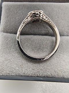 ZLATÝ PRSTEN S DIAMANTEM 0,98 CT – ODBORNÝ POSUDEK DR. JAROSLAVA HYRŠLA