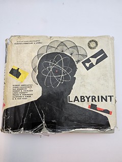 Mikuláš Medek (1926 - 1974) - Bábelská knihovna – ilustrace k povídce Jorge Luise Borgese