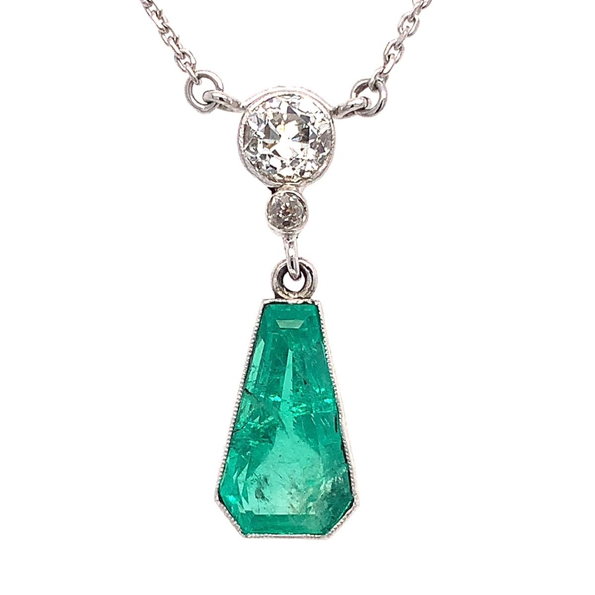 Luxusní kolier s diamanty a smaragdem | Art deco | Československo 1930 | znalecký posudek