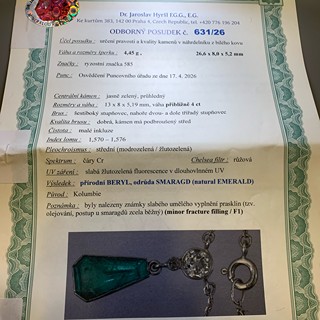 Luxusní kolier s diamanty a smaragdem | Art deco | Československo 1930 | znalecký posudek