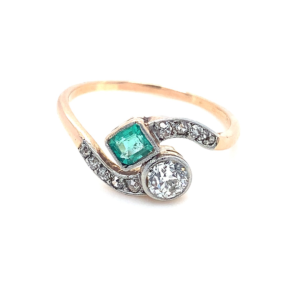 Prsten s diamanty a smaragdem | Art deco | Československo 1930 | platina | znalecký posudek