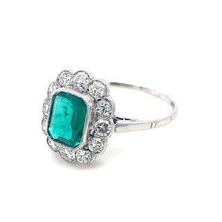 Prsten s diamanty a smaragdem | Art deco | Československo 1930 | platina | znalecký posudek