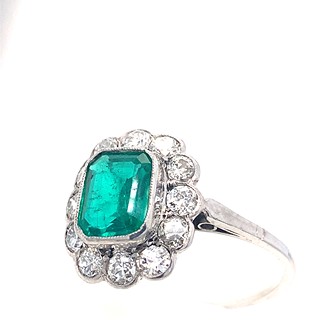 Prsten s diamanty a smaragdem | Art deco | Československo 1930 | platina | znalecký posudek