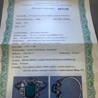 Prsten s diamanty a smaragdem | Art deco | Československo 1930 | platina | znalecký posudek