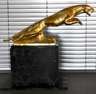 Velká plastika "Jaguár"/"The Leaper" - 145 cm